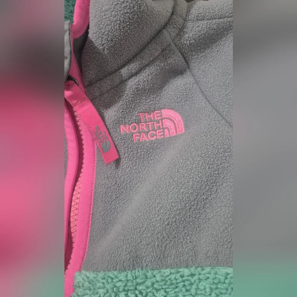 The North Face Gray and Mint Fleece Jacket with Pink Trim SIZE 18-24 MONTH - Picture 2 of 8